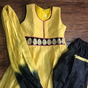 Brand NEW chudidar for girls..!!!